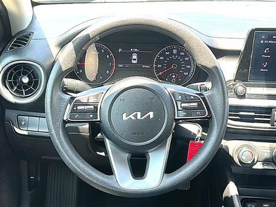 2024 Kia Forte LXS IVT