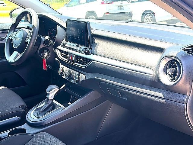 2024 Kia Forte LXS IVT