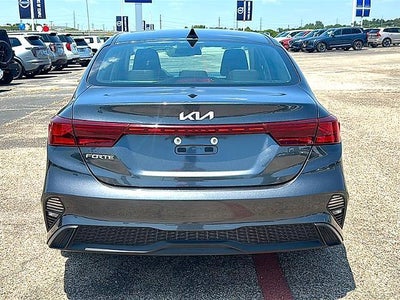 2024 Kia Forte LXS IVT