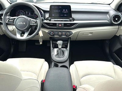 2023 Kia Forte LXS IVT