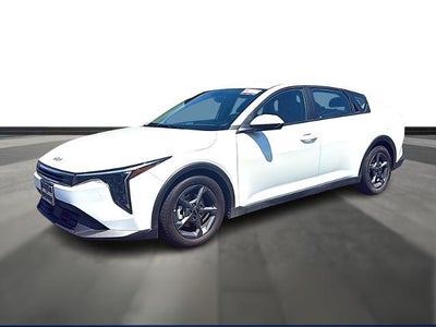 2025 Kia K4 LXS FWD