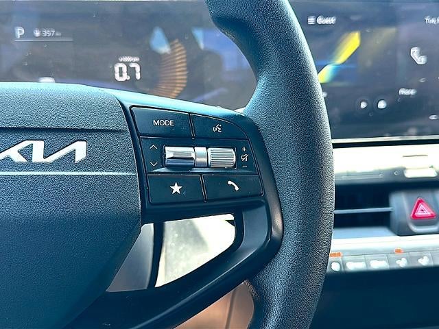 2025 Kia K4 LXS FWD