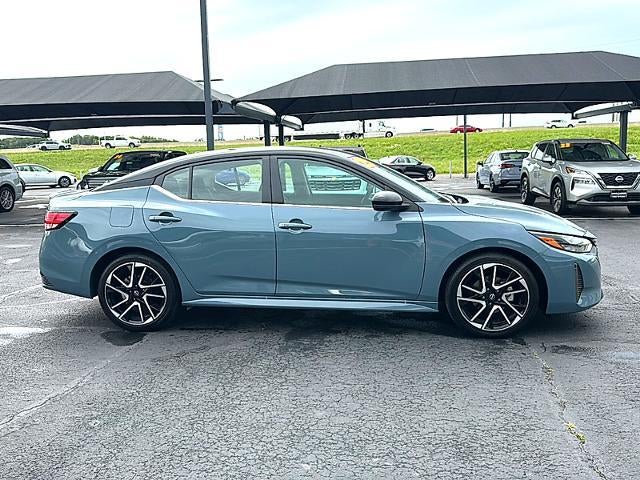 2025 Nissan Sentra SR CVT
