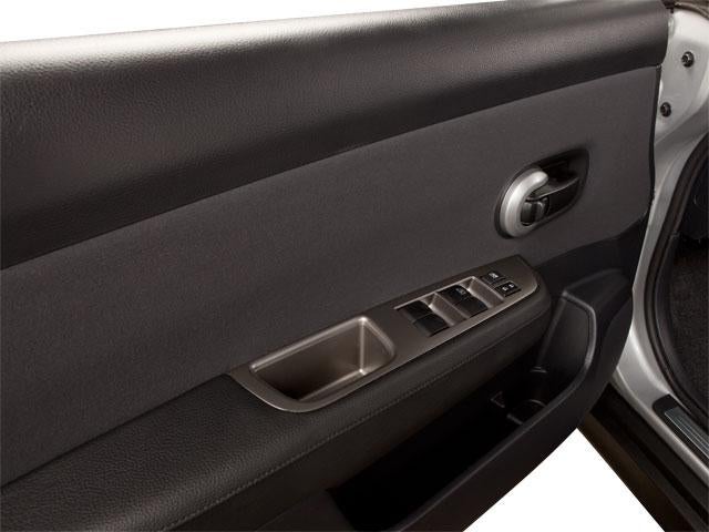 2011 Nissan Versa 5dr HB I4 Auto 1.8 S