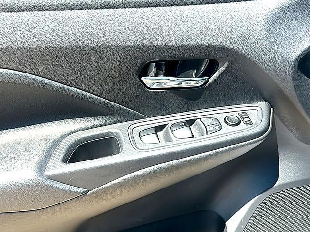 2025 Nissan Versa SV CVT