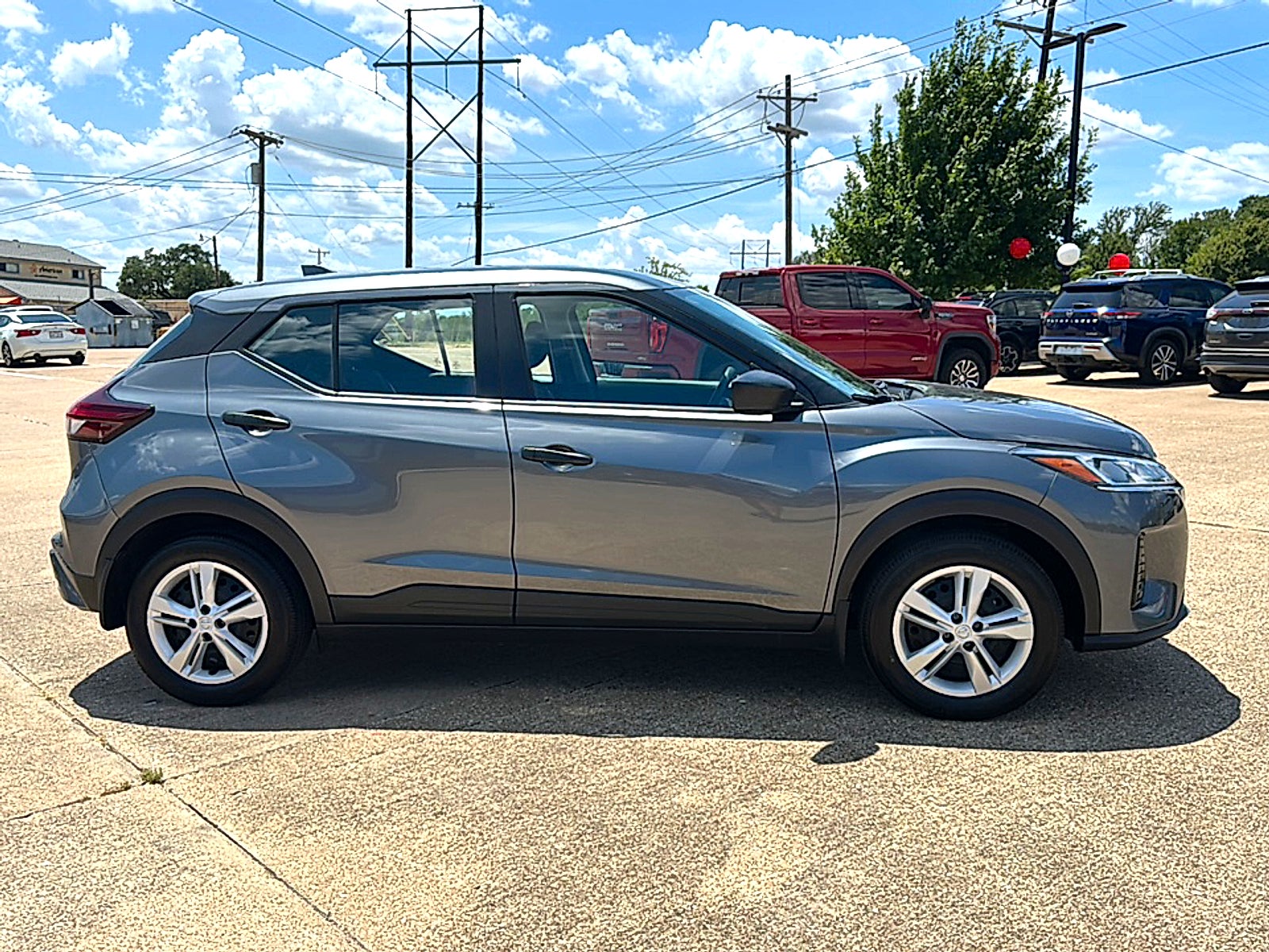 2025 Nissan Kicks Play S