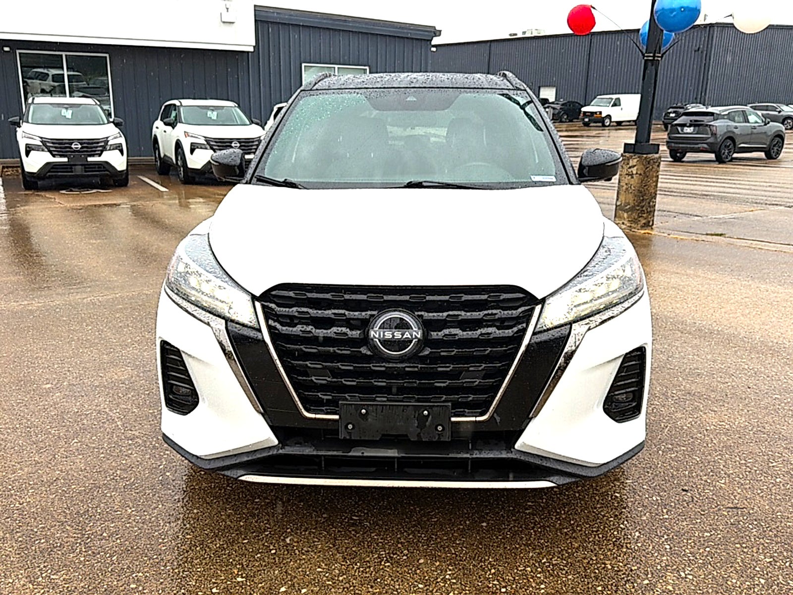 2023 Nissan Kicks SR Xtronic CVT