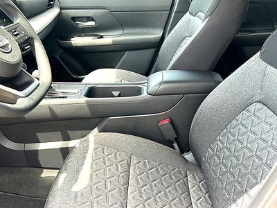 2025 Nissan Kicks SV FWD