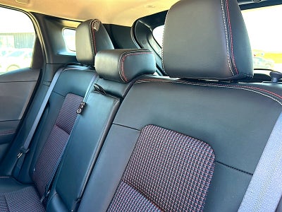 2025 Nissan Kicks SR FWD