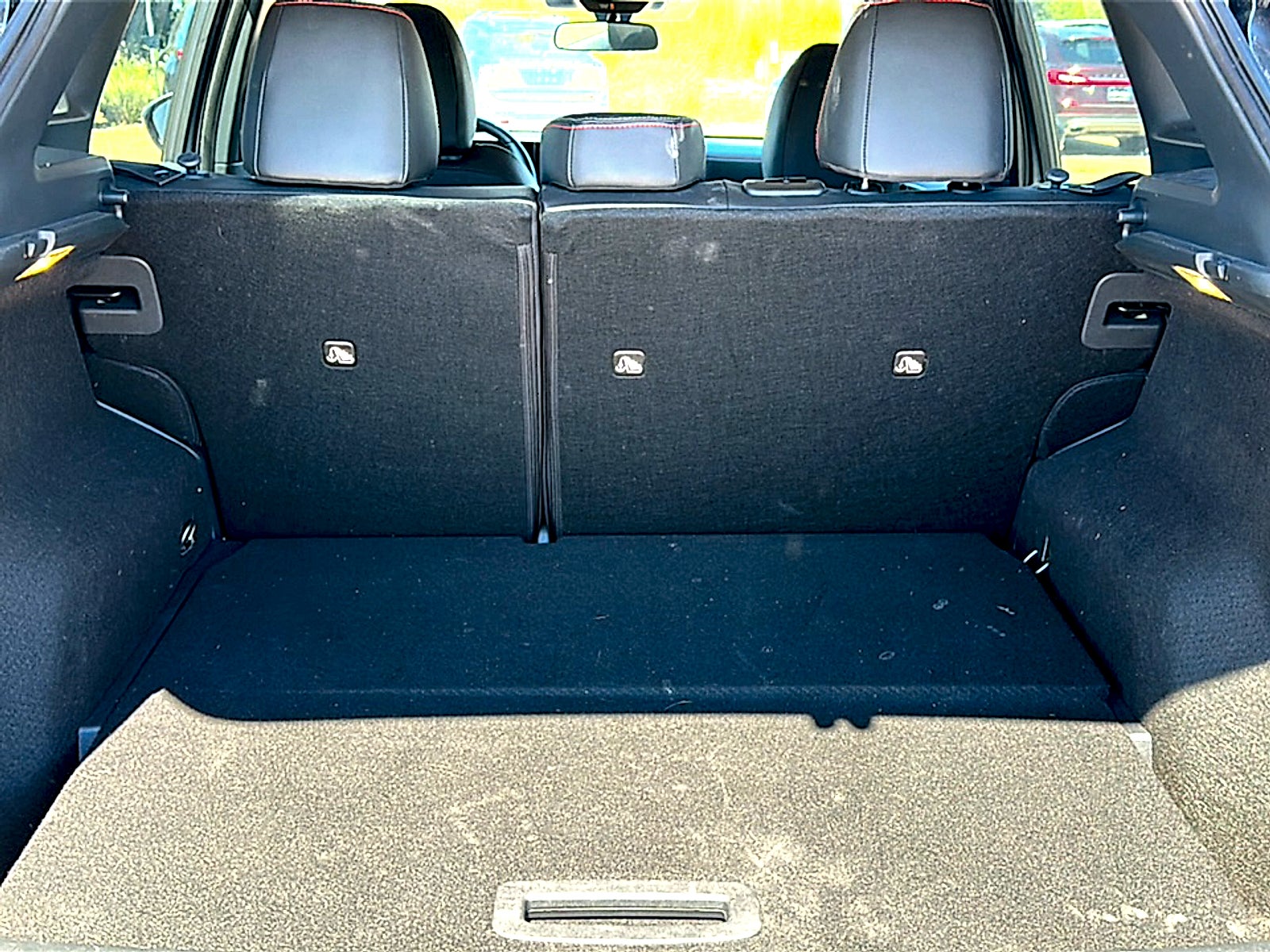 2025 Nissan Kicks SR FWD