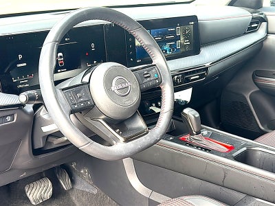 2025 Nissan Kicks SR FWD