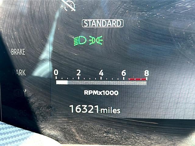 2025 Nissan Kicks SR FWD
