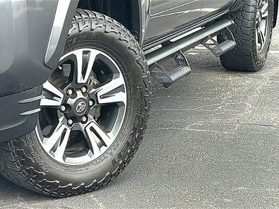 2017 Toyota Tacoma TRD Sport Double Cab 5' Bed V6 4x4 MT (Natl)