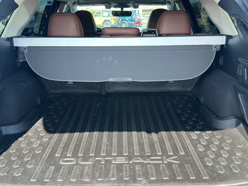 2022 Subaru Outback Touring XT