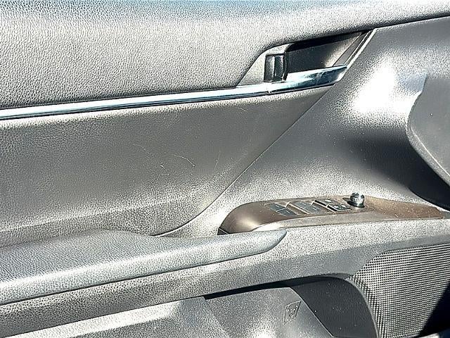 2024 Toyota Camry LE Auto (SE)