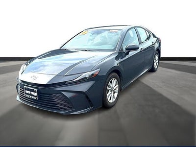 2025 Toyota Camry LE (SE)