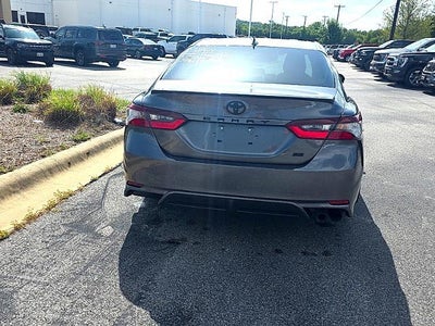 2024 Toyota Camry SE Auto (SE)