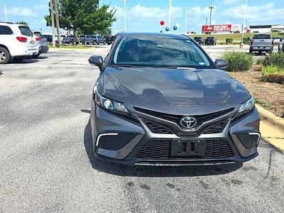 2024 Toyota Camry SE Auto (SE)