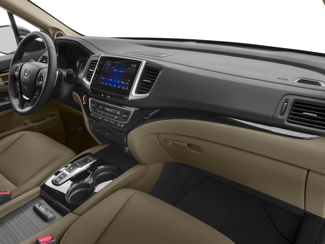 2017 Honda Pilot Touring 2WD