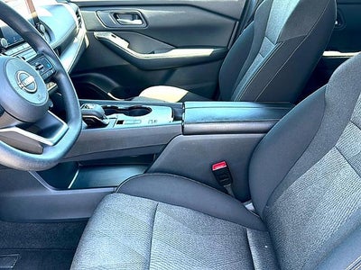 2024 Nissan Rogue FWD SV