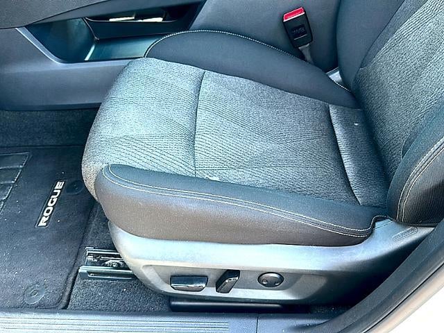 2024 Nissan Rogue FWD SV