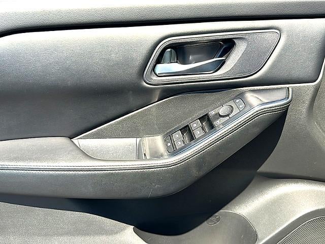 2024 Nissan Rogue FWD SV