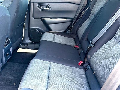 2024 Nissan Rogue FWD SV