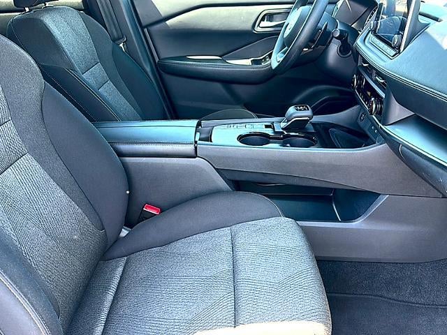 2024 Nissan Rogue FWD SV
