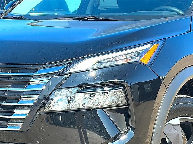 2025 Nissan Rogue FWD SV