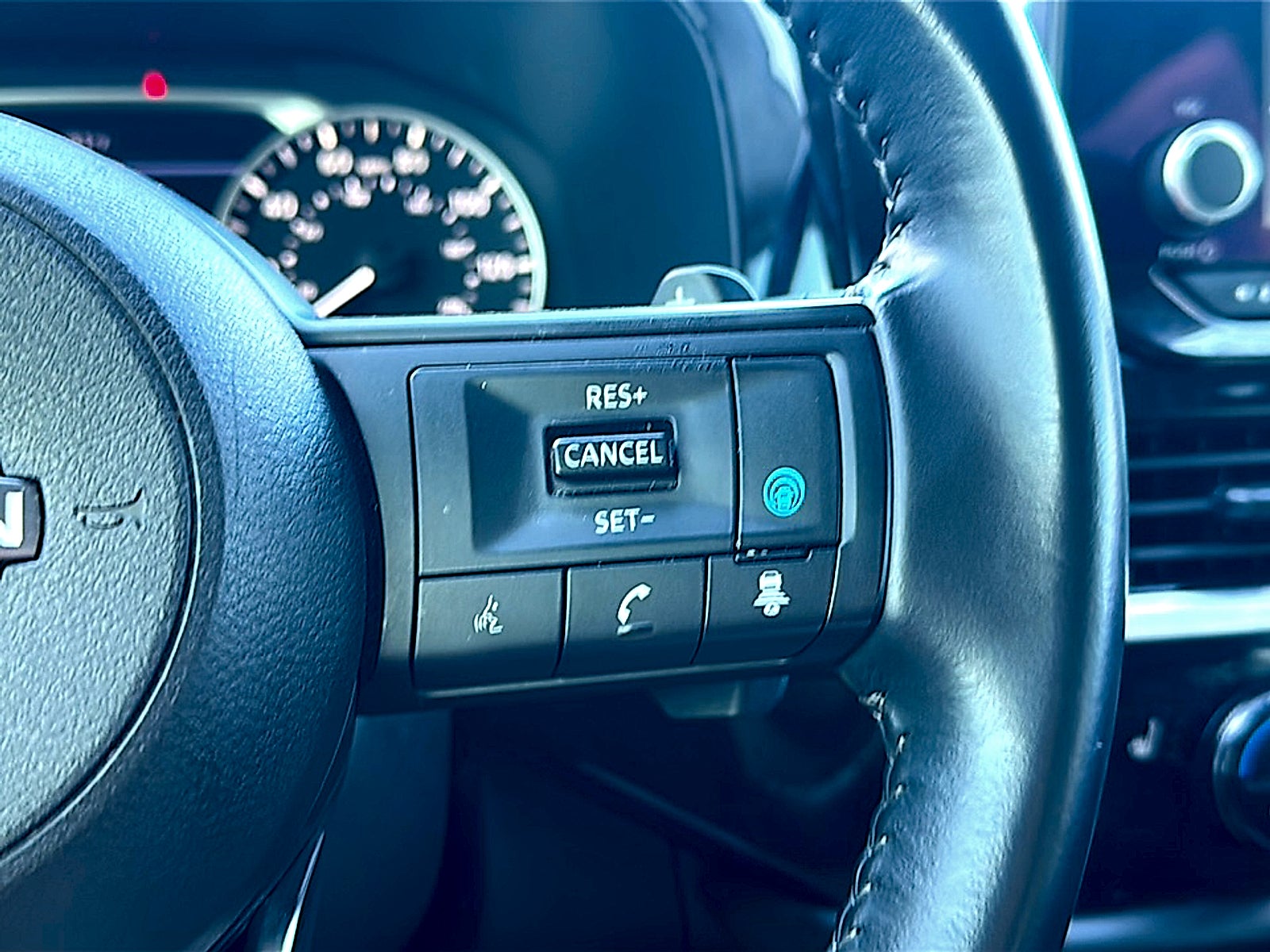 2024 Nissan Pathfinder SV FWD