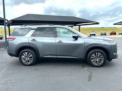 2025 Nissan Pathfinder SV 2WD