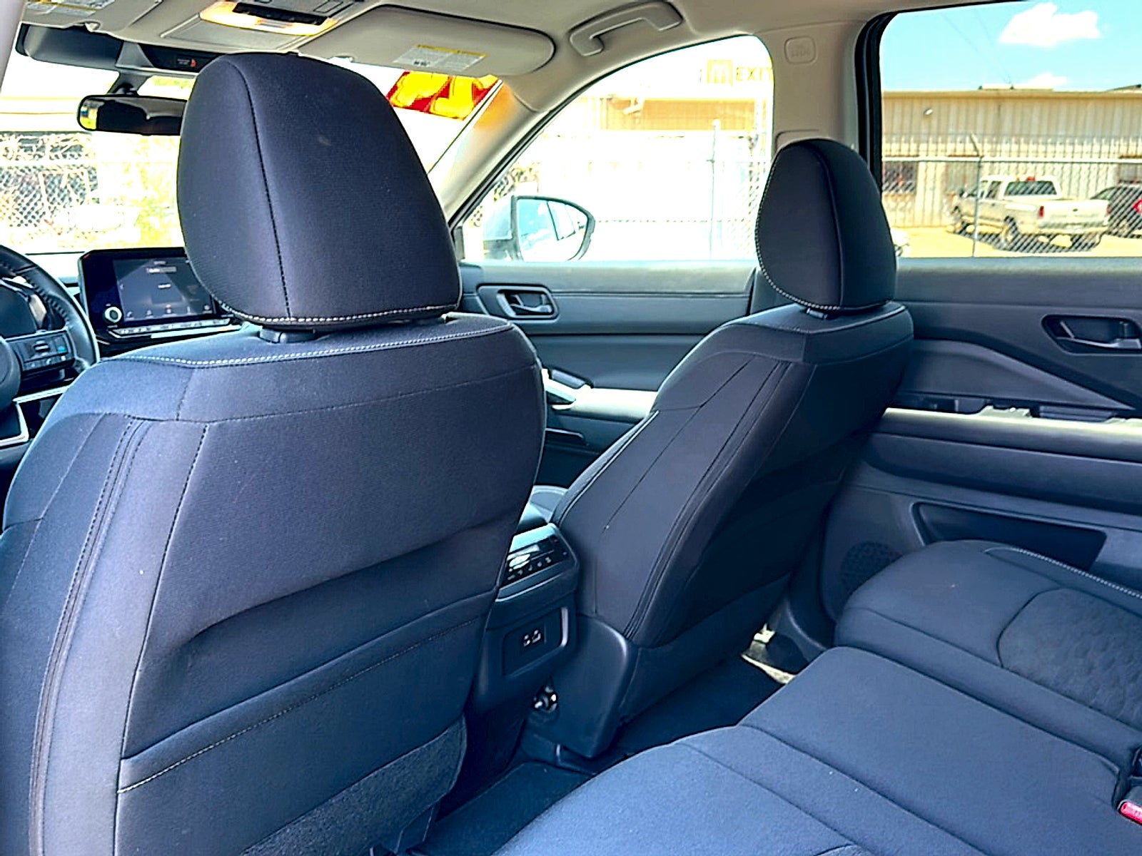 2024 Nissan Pathfinder SV FWD
