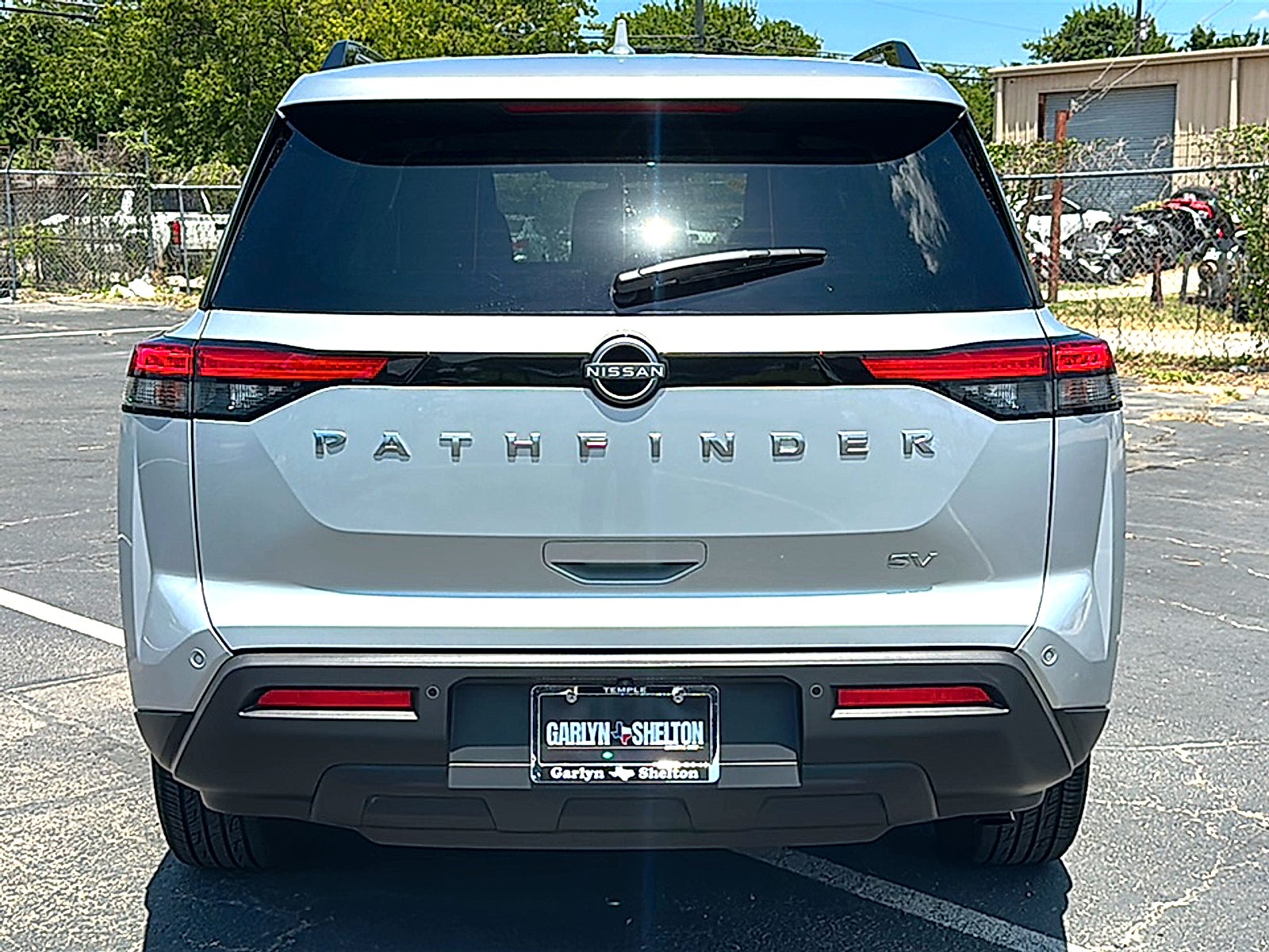 2024 Nissan Pathfinder SV FWD