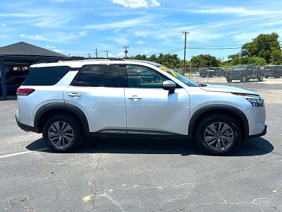 2024 Nissan Pathfinder SV FWD
