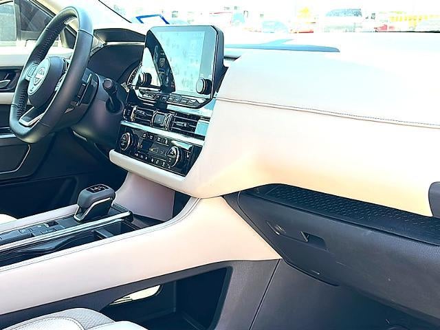 2025 Nissan Pathfinder SL 2WD