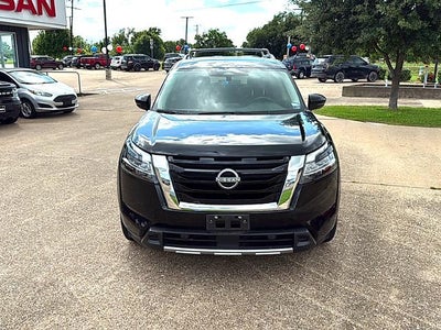 2024 Nissan Pathfinder SL 2WD