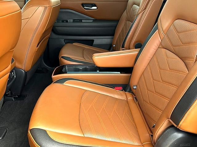 2024 Nissan Pathfinder Platinum 2WD