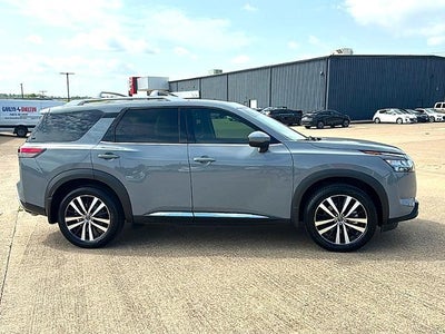 2024 Nissan Pathfinder Platinum 2WD