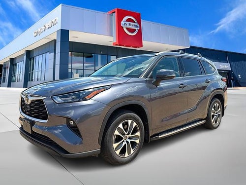 2022 Toyota Highlander XLE FWD (Natl)