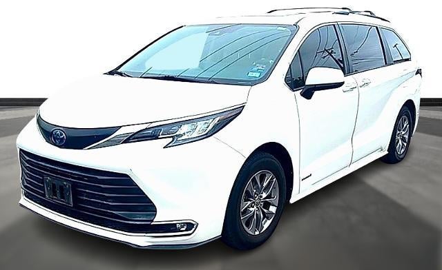 2021 Toyota Sienna XLE FWD 8-Passenger (Natl)