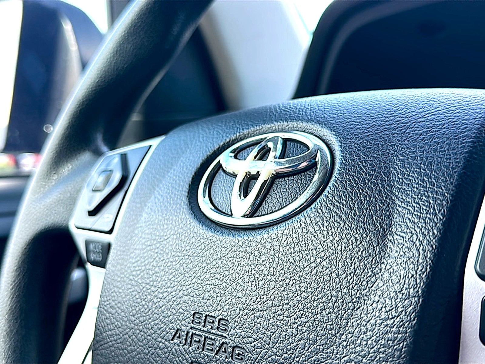2017 Toyota Tundra SR5 5.7L V8