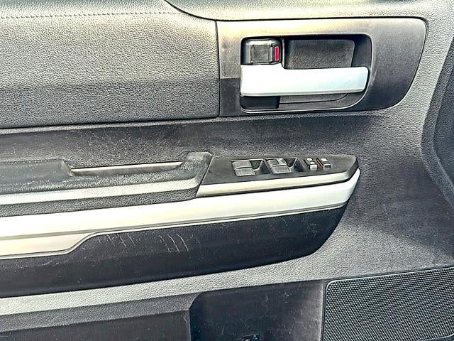 2020 Toyota Tundra 2WD 2WD SR5 CrewMax 5.5' Bed 5.7L (SE)