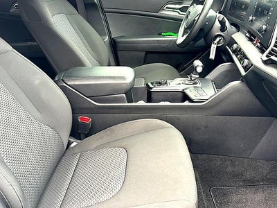 2025 Kia Sportage LX FWD