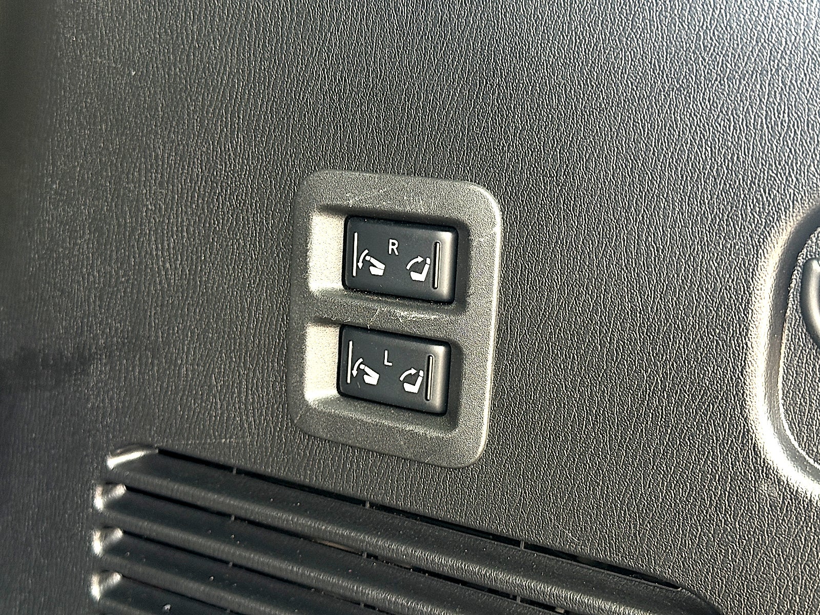2023 Nissan Armada Platinum 2WD