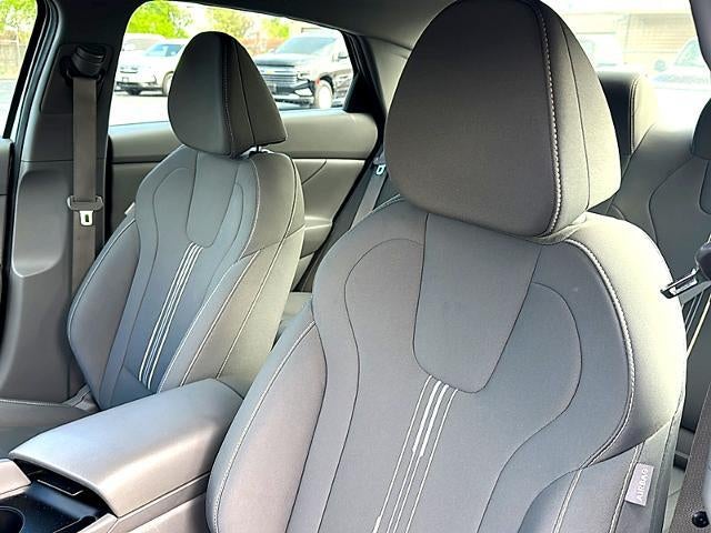 2024 Hyundai ELANTRA SEL IVT