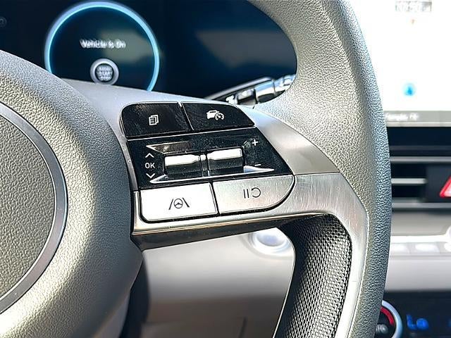 2024 Hyundai ELANTRA SEL IVT