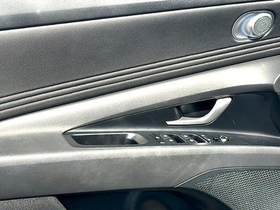 2025 Hyundai ELANTRA SEL Convenience IVT