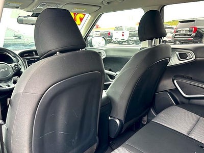 2024 Kia Soul LX IVT