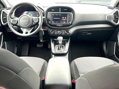 2024 Kia Soul LX IVT