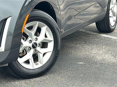 2024 Kia Soul LX IVT